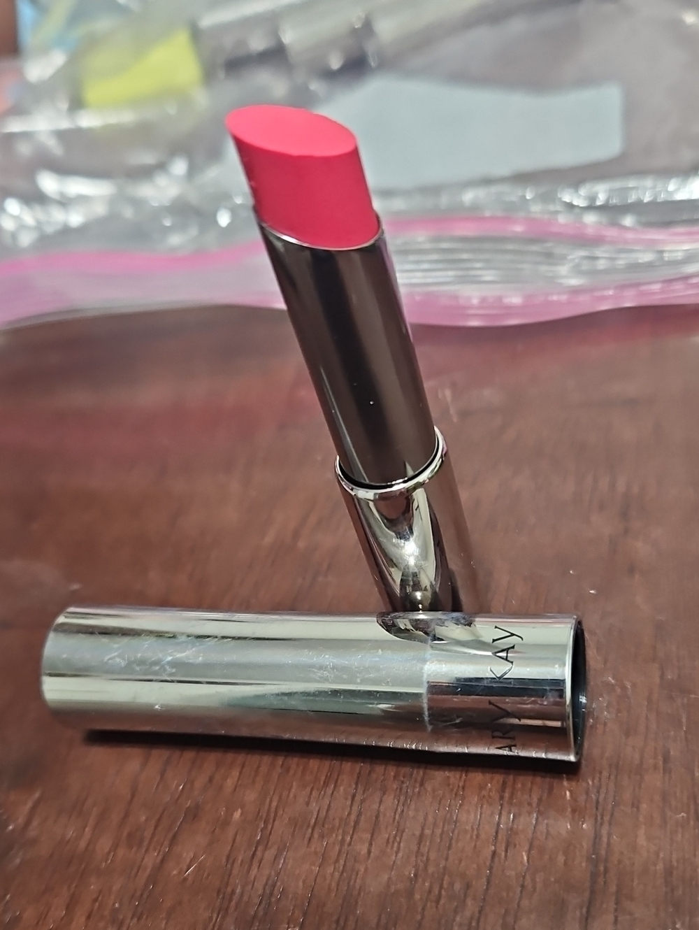 Mary Kay Pink Creamy Lipstick - Vibrant Pink Shade